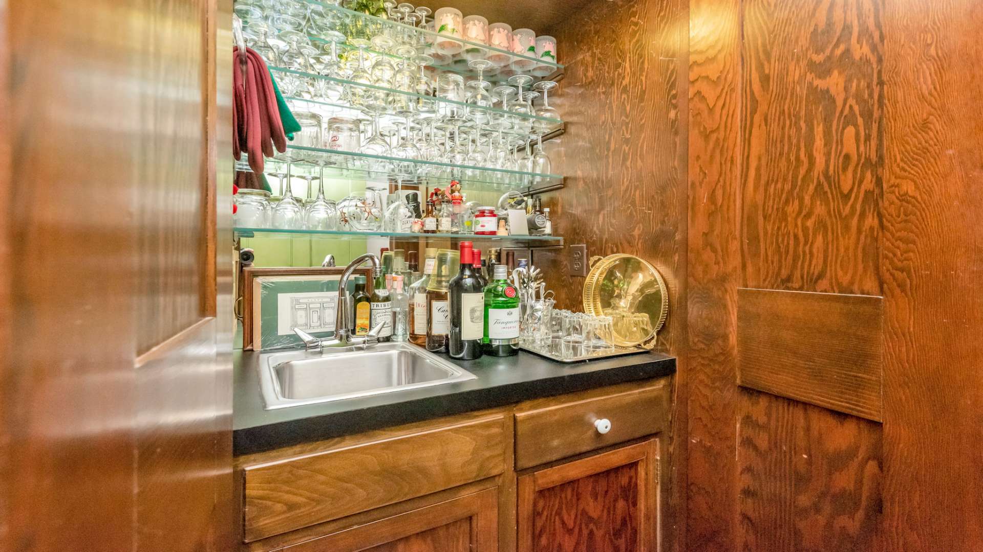 This wet bar area is sure to please any barista.