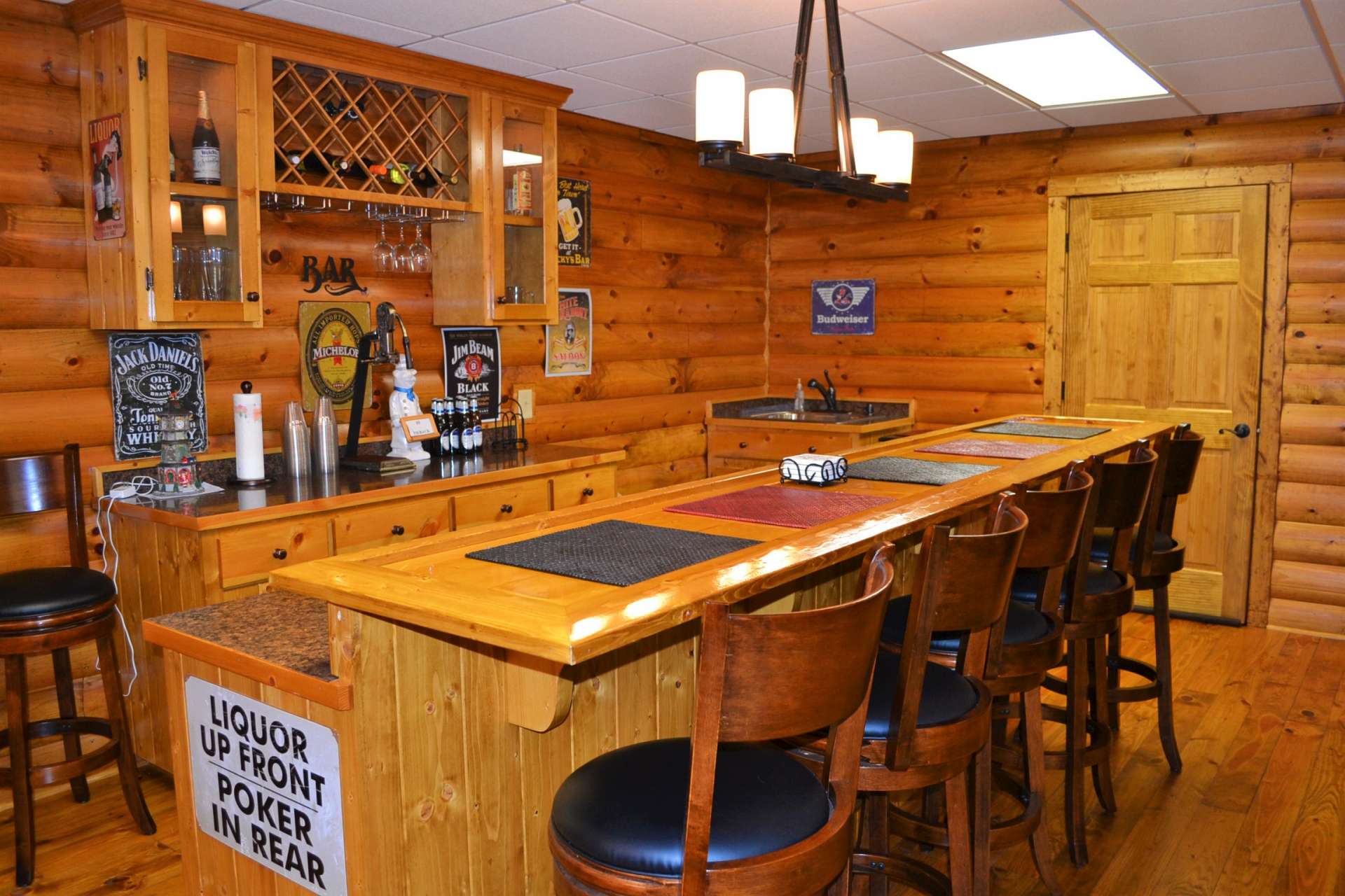 A Fully equipped bar area includes...