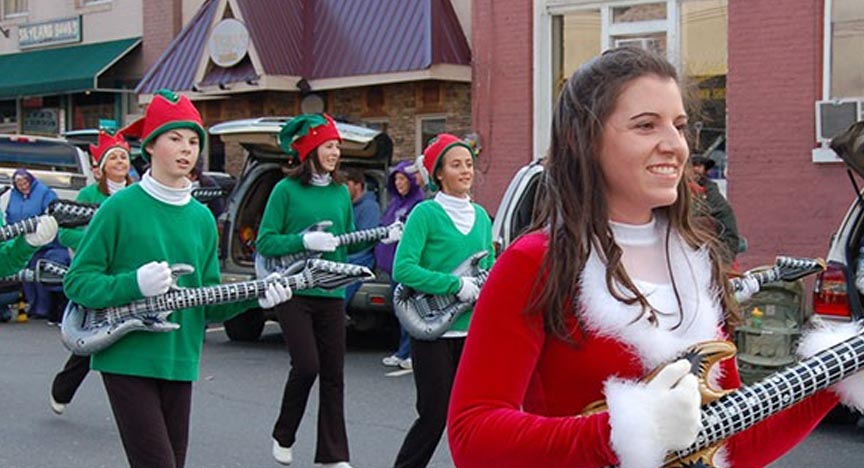 Holiday Market and Parade in West Jefferson