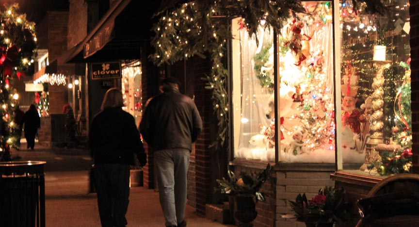 Holiday Happenings in Blowing Rock: Winter Exhibition Celebration on 12/8 and Holiday Stroll on 12/9