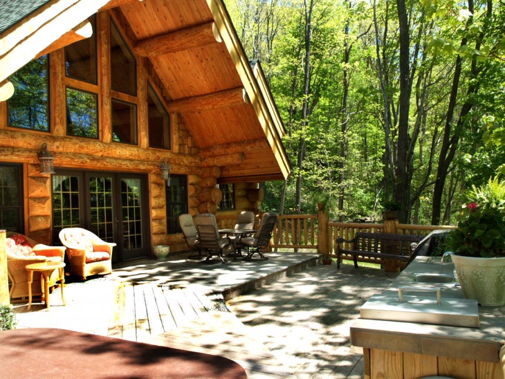 Rare Colorado-Style Log Home on Private Wooded Acreage