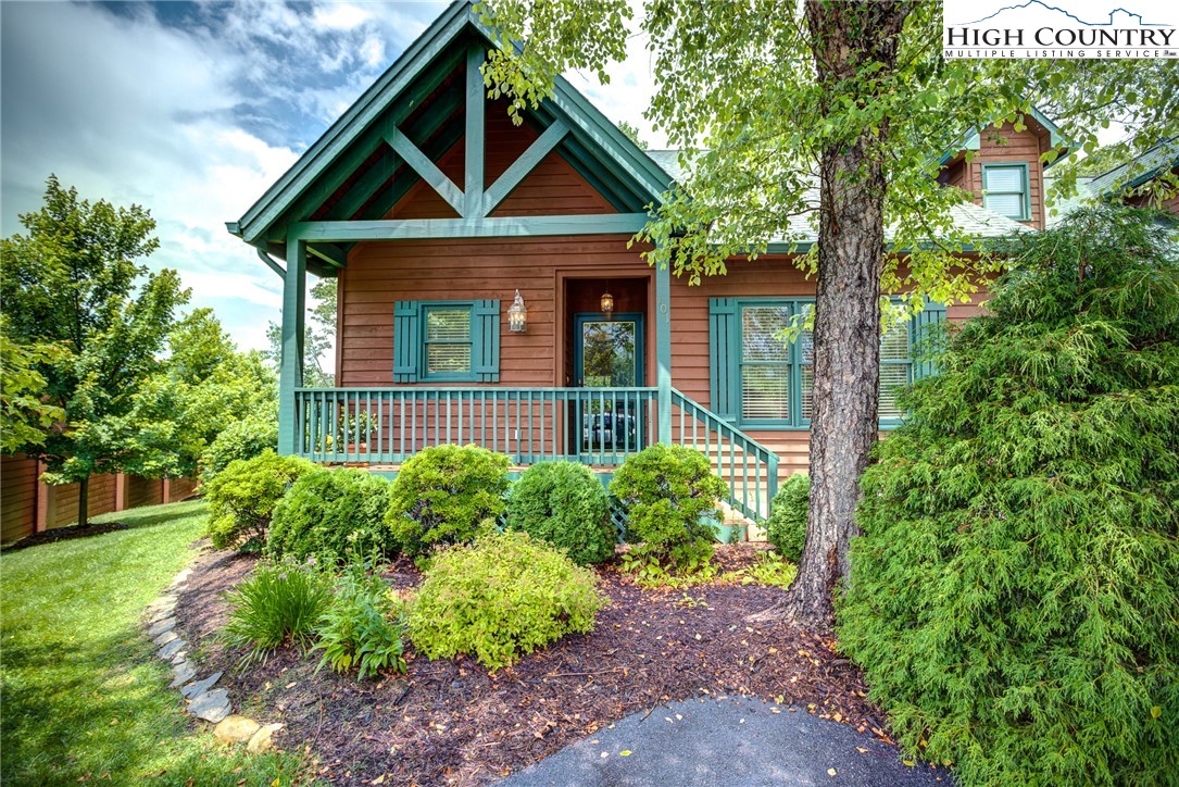 101 Clary Ct 101