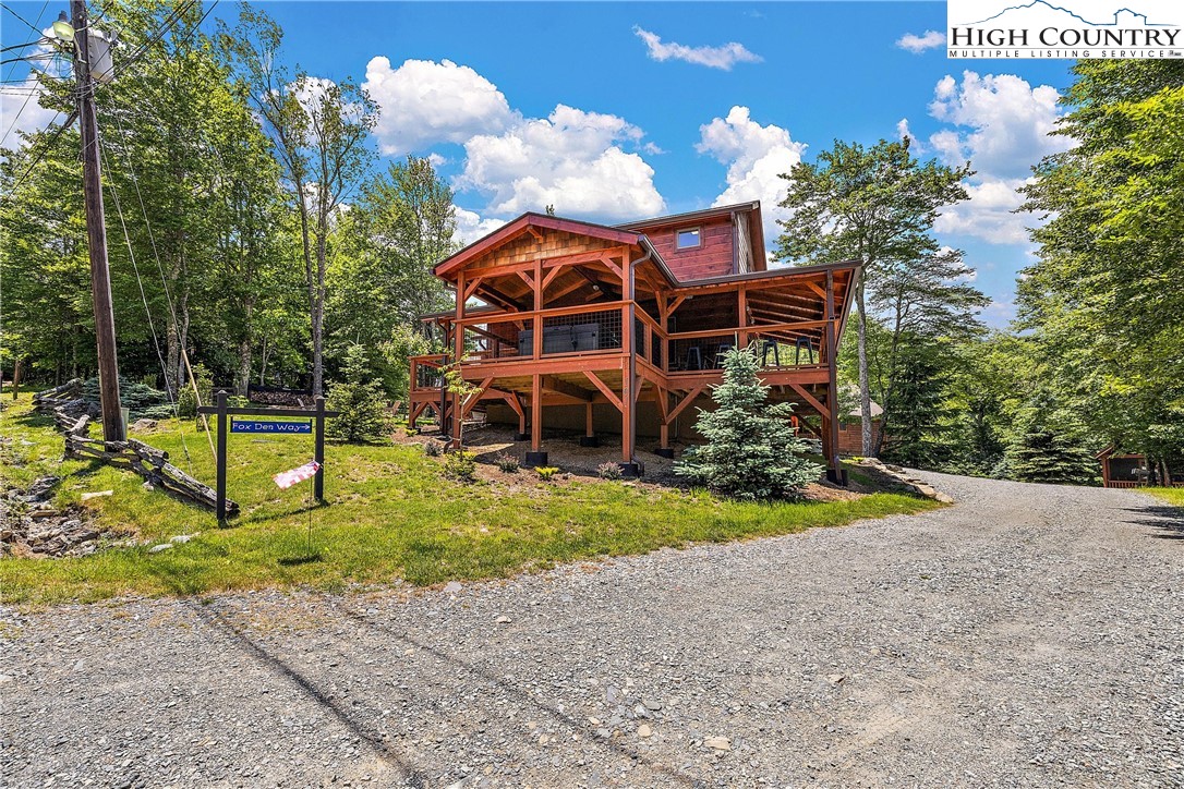 101 Fox Den Way
