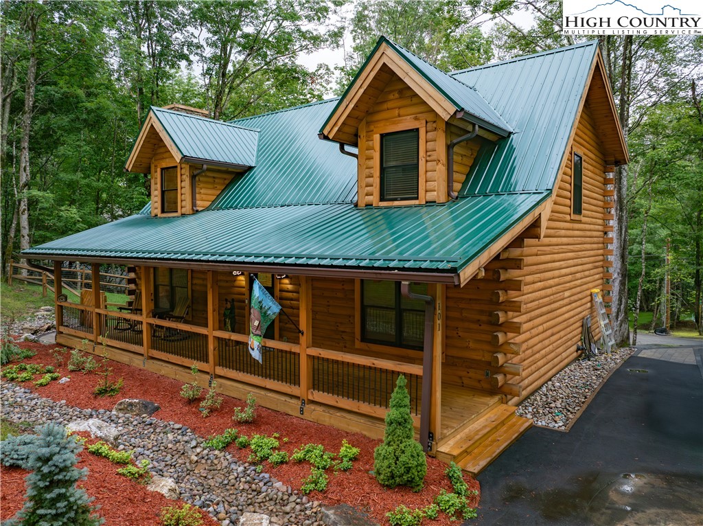 101 Overbrook Trail