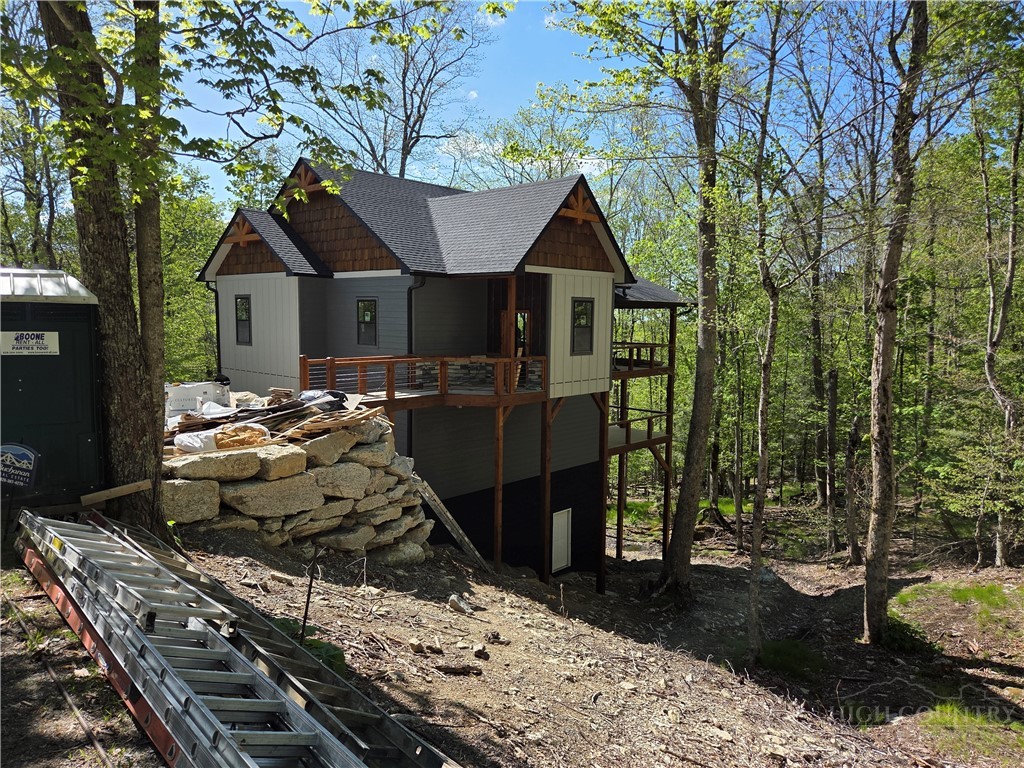 102 Blackberry Trail