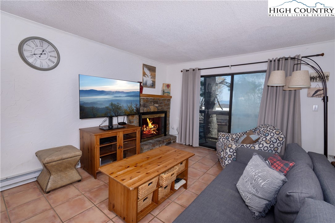 103 Mid Holiday Lane Lane 115 D