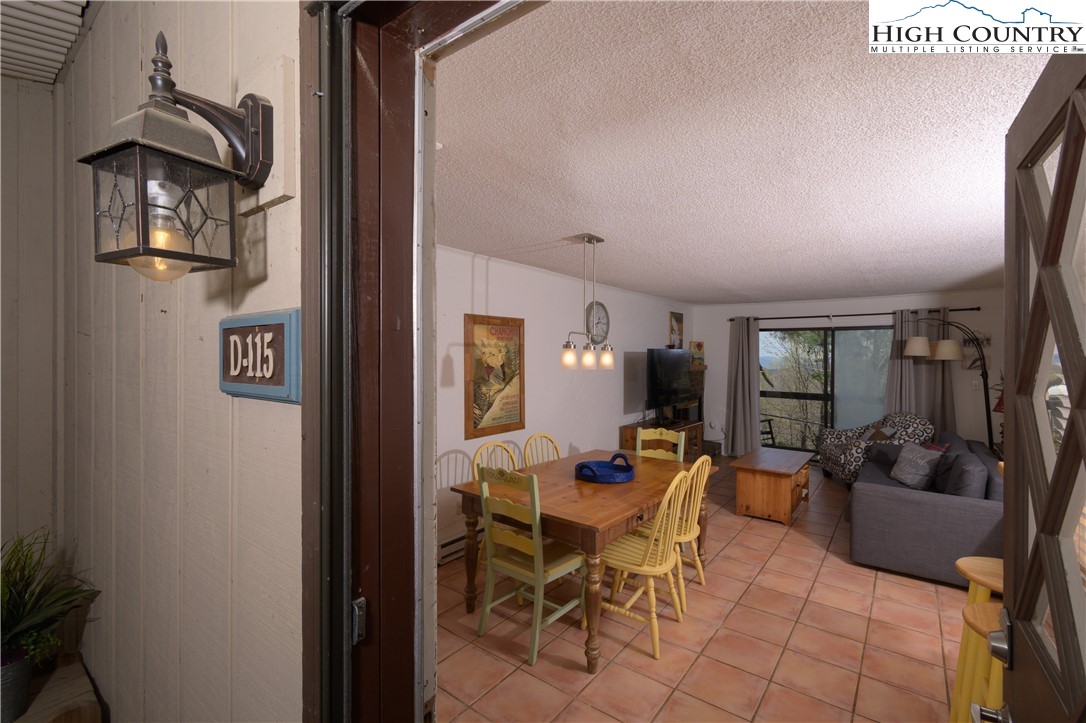 103 Mid Holiday Lane Lane 115 D