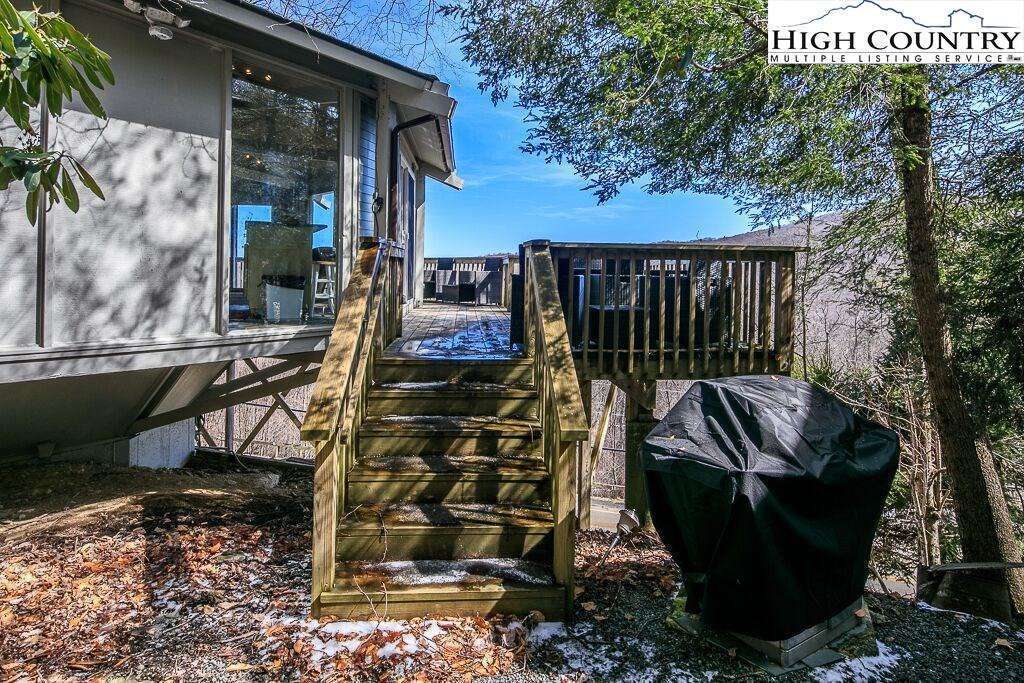 MLS 220933 105 Fawn Lane, Beech Mountain, NC 28604