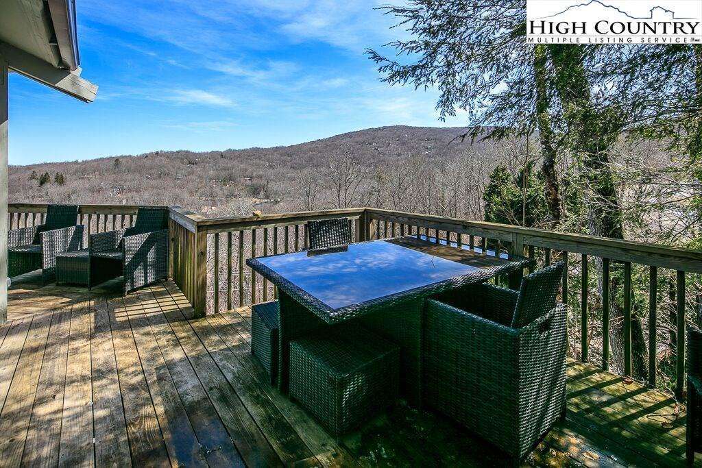 MLS 220933 105 Fawn Lane, Beech Mountain, NC 28604