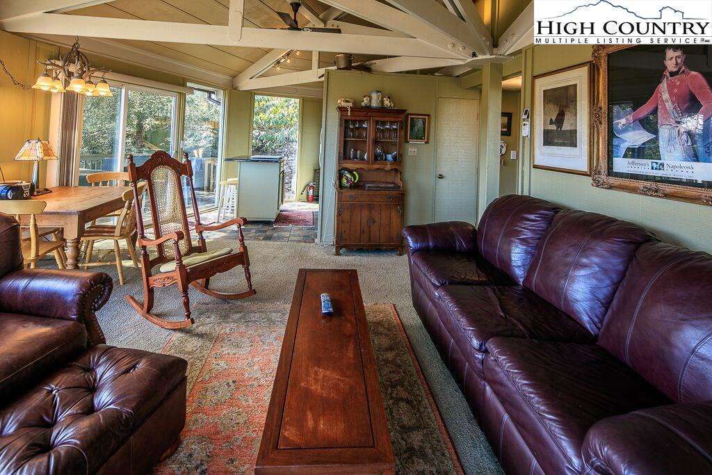 MLS 220933 105 Fawn Lane, Beech Mountain, NC 28604