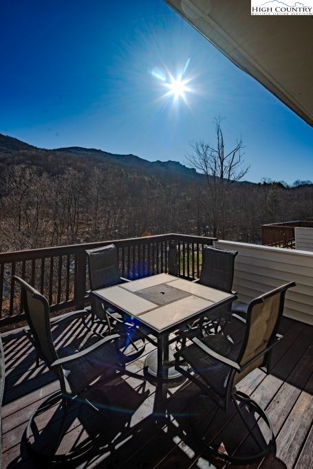 10543 NC Highway 105 S Highway 6