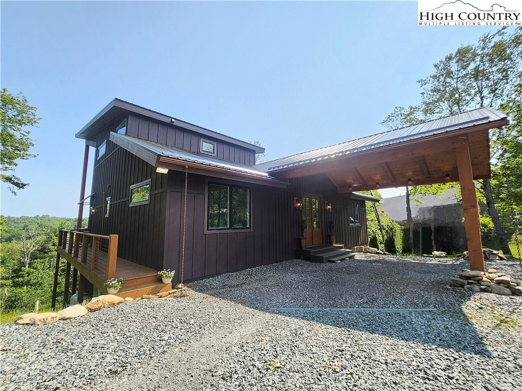 1075 Center Court Drive
