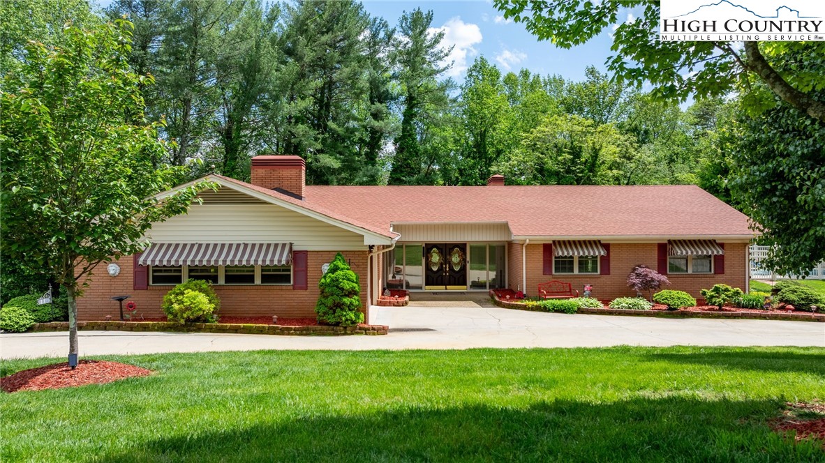 114 Eastwood Park Drive
