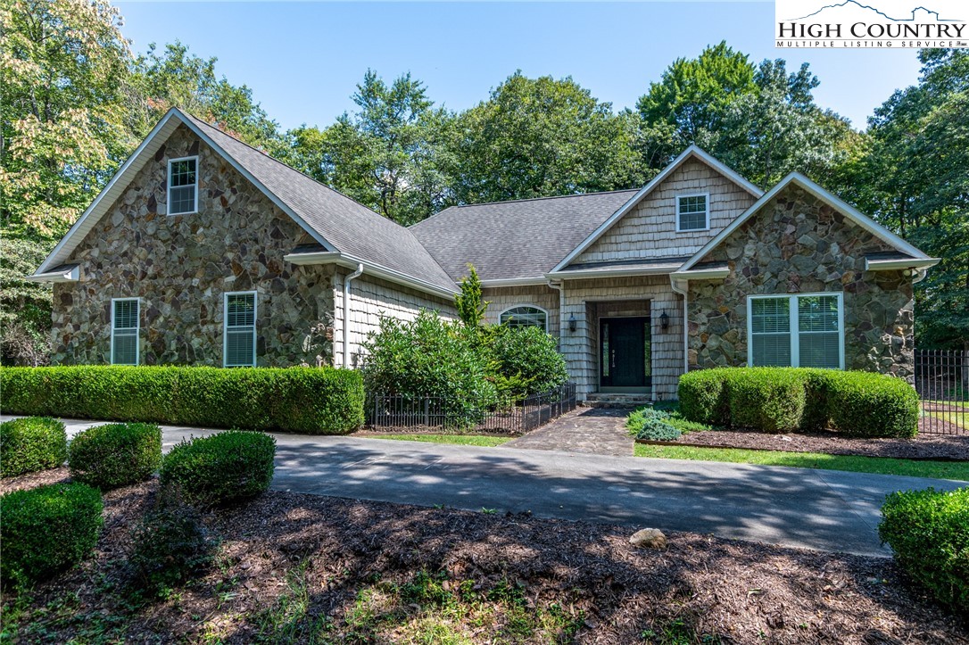 116 Fawn Lane