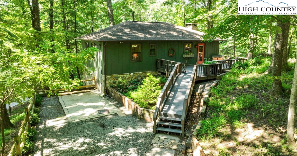 121 Sweetleaf Lane