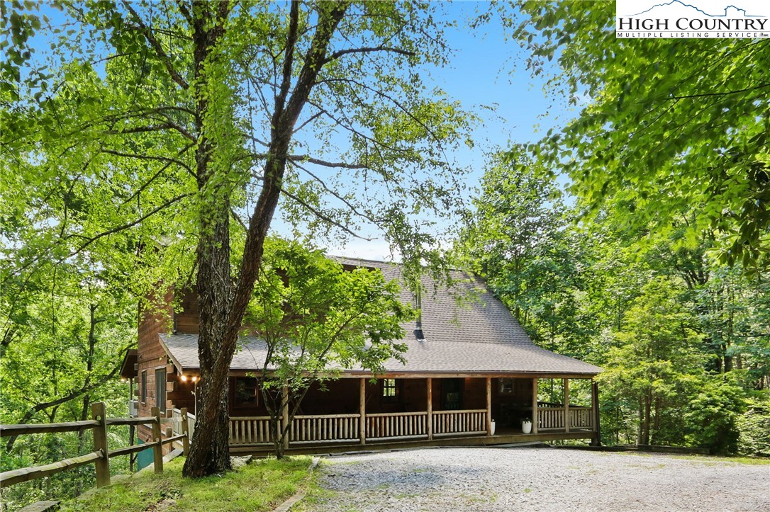 121 Woodvalley Lane