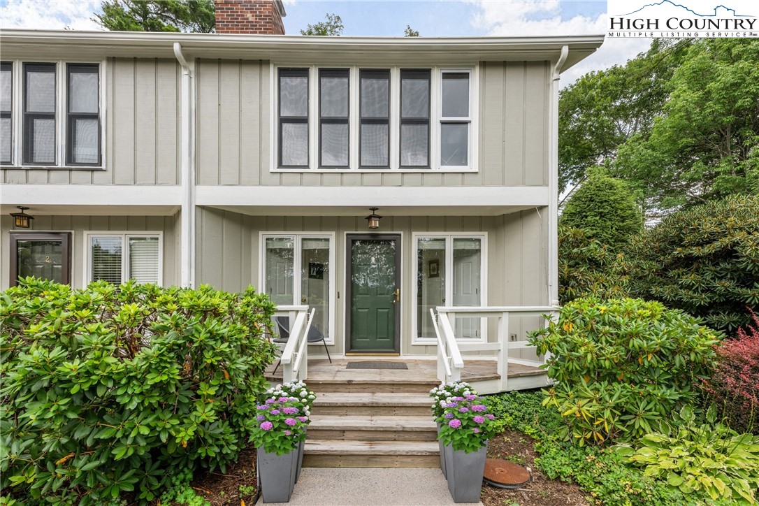 123 Pinnacle Avenue 1