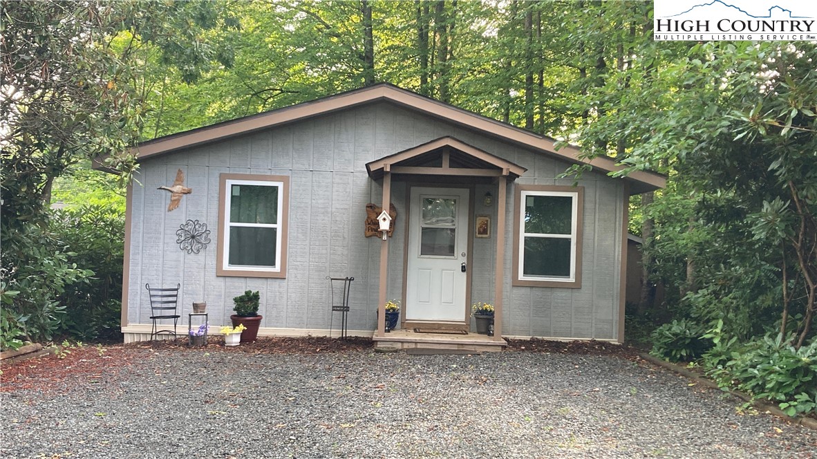 123 Whispering Pine Loop