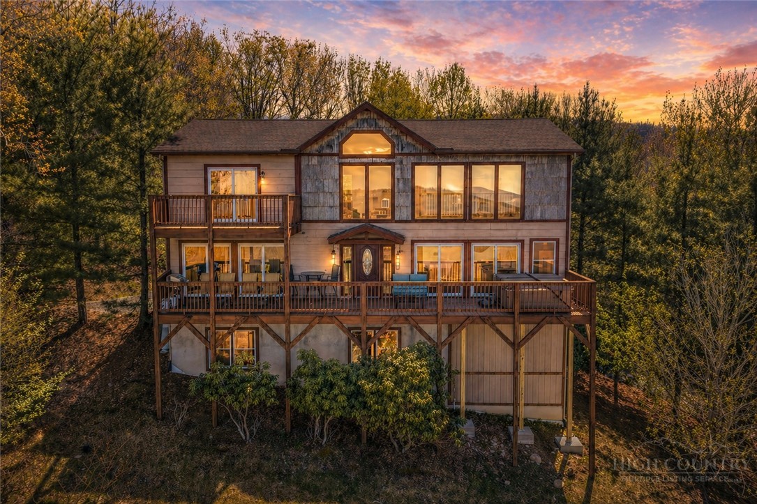 124 W Blueberry Lane