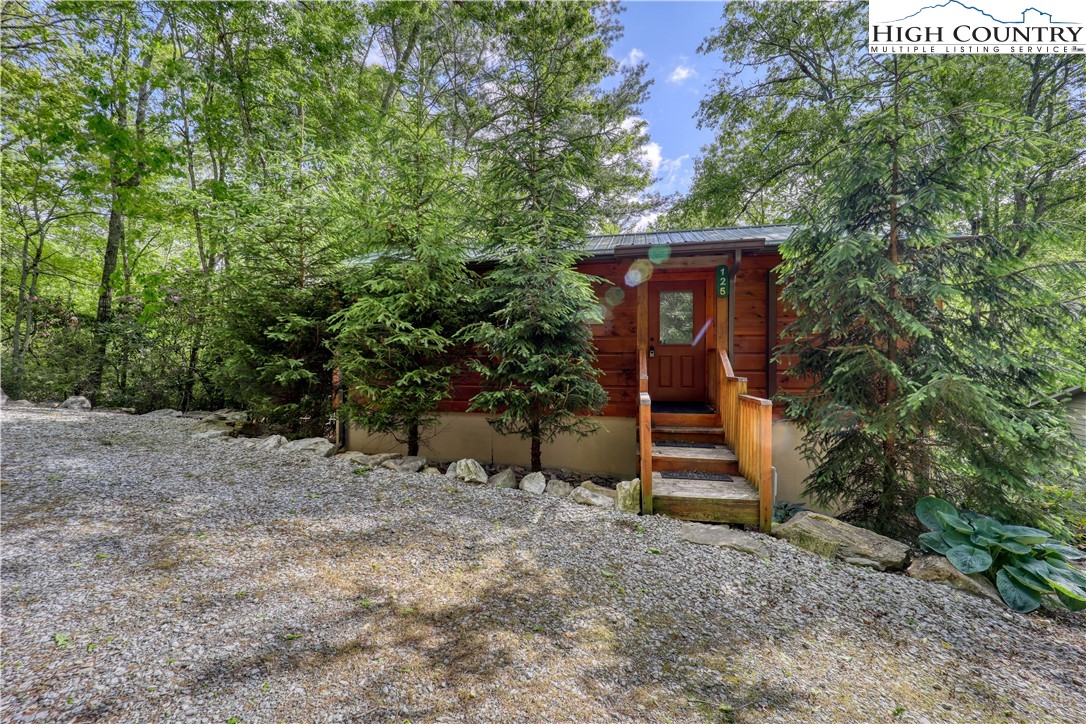 125 Hummingbird Lane