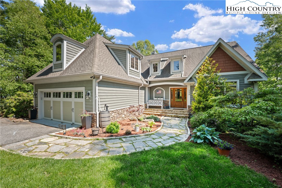 128 E Pinecrest Court