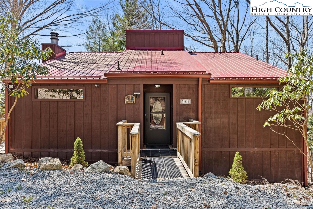 135 Clubhouse Road