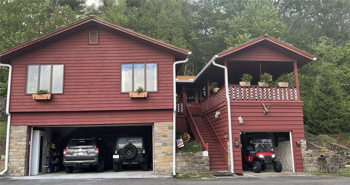 137 Maple Road