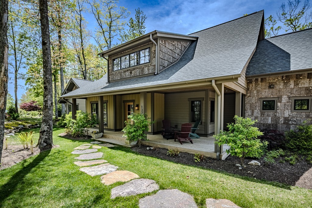137 Mountain Breeze Knoll