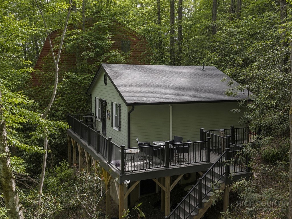 141 Snowflake Road