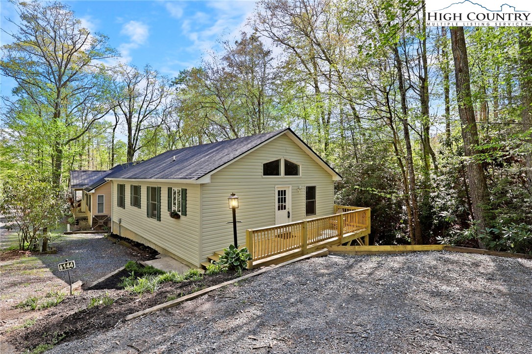 144 Jack Pine Loop