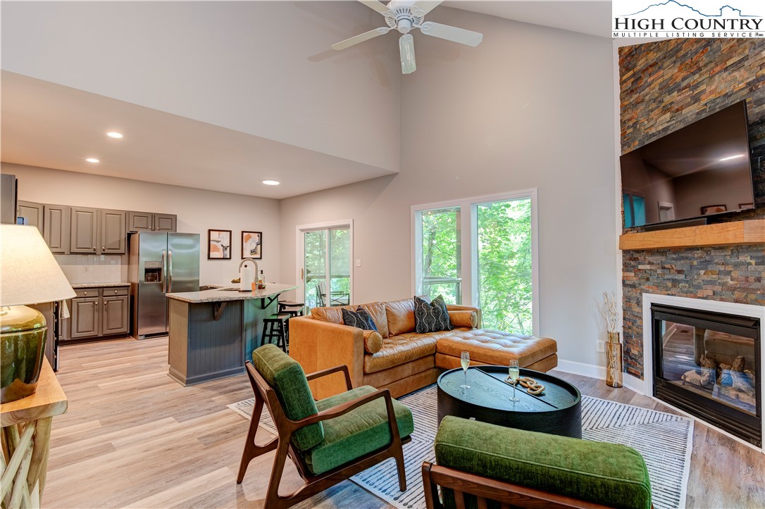 145 Inn at Crestwood Drive