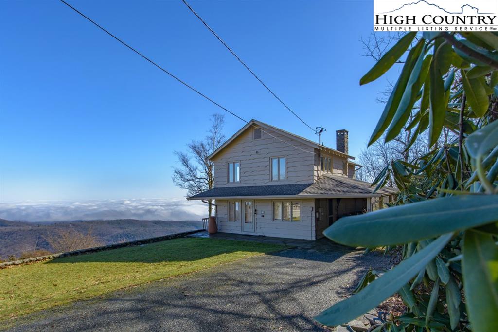 MLS 228060 1476 Green Hill Road, Blowing Rock, NC 28605