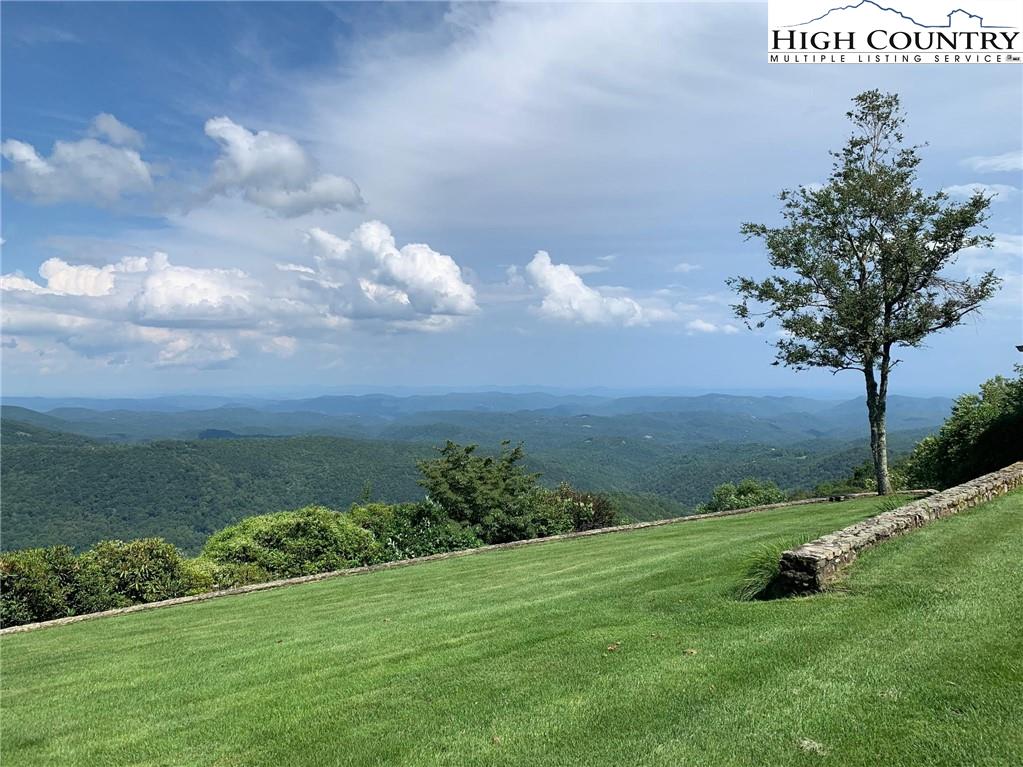 MLS 228060 1476 Green Hill Road, Blowing Rock, NC 28605