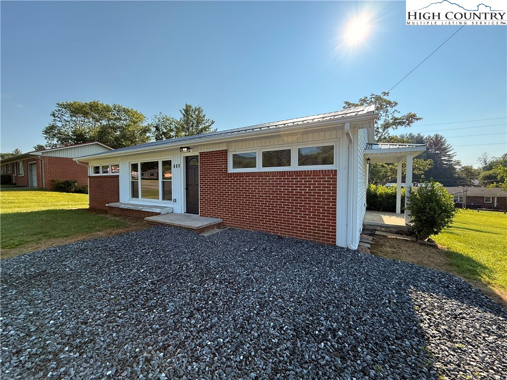 148 Brook Lane
