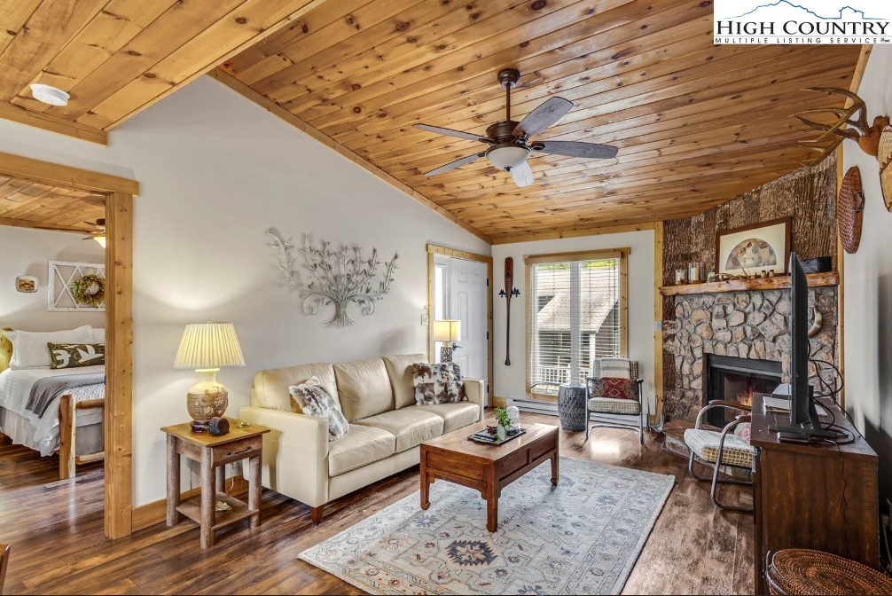 148 Royal Oaks Drive 231