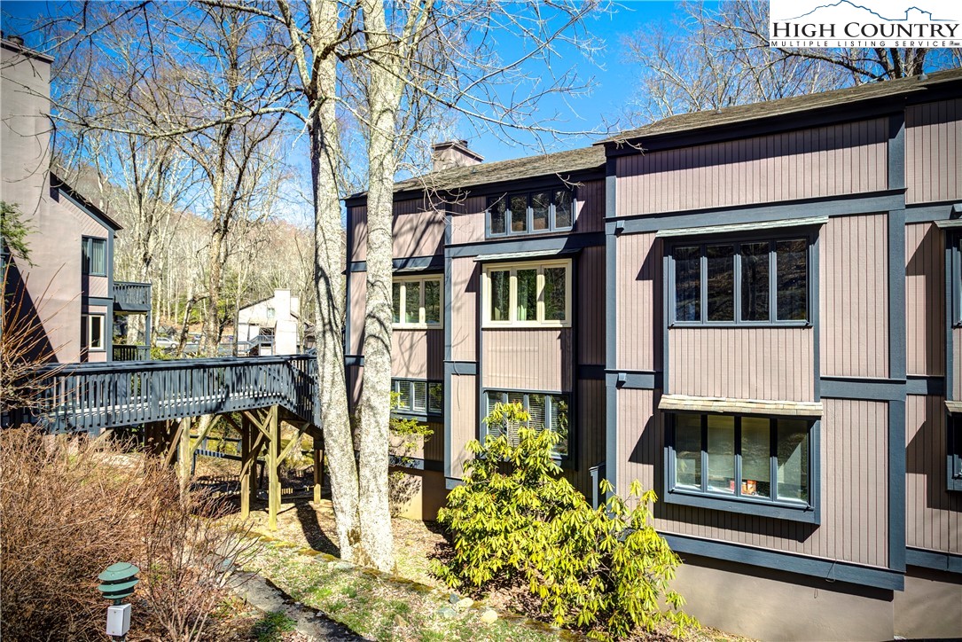 150 Glenwood Lane E-19