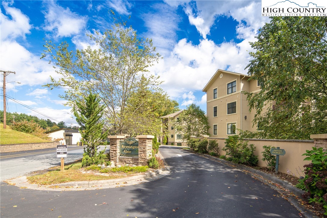 155 Gateway Drive 201