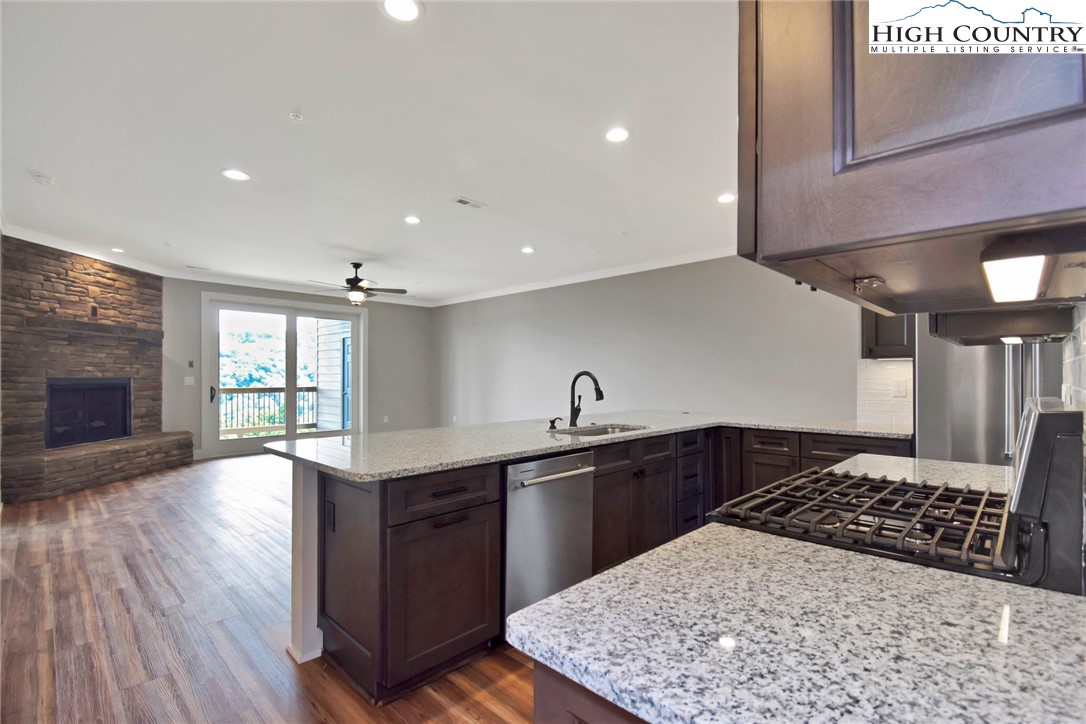 156 Crescent Lane 23C