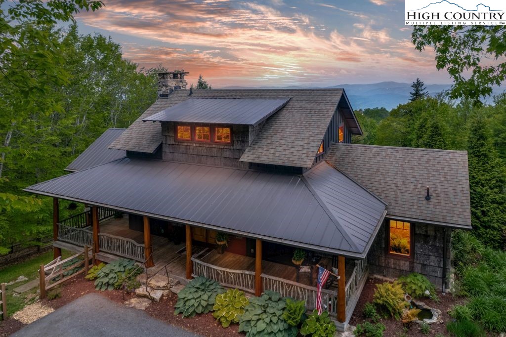 160 Twin Ponds Road