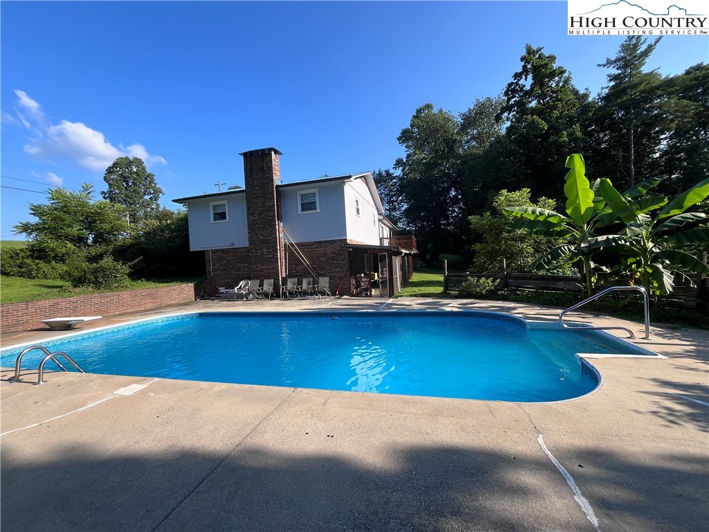1614 Brown Orchard
