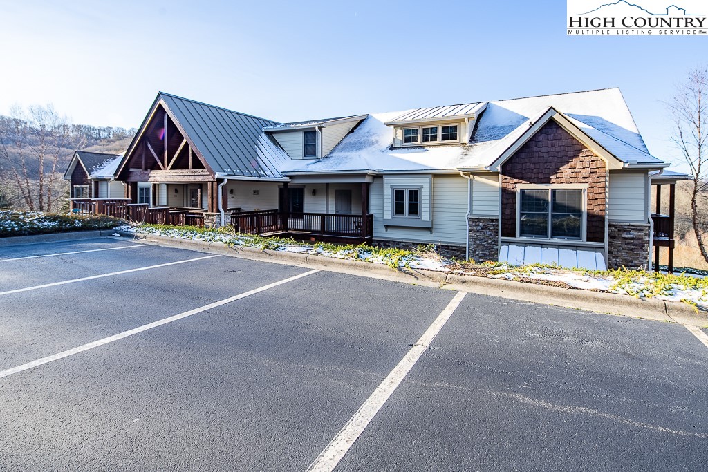 162-F Red Deer Run Unit F