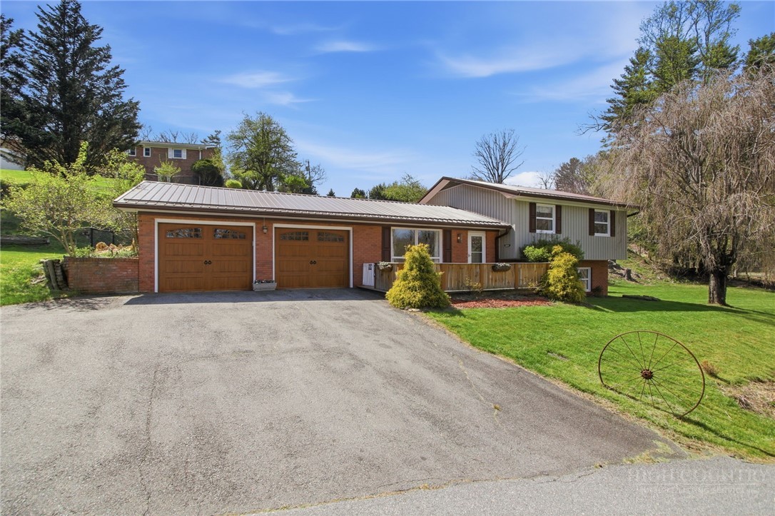 163 Hidden Valley Circle