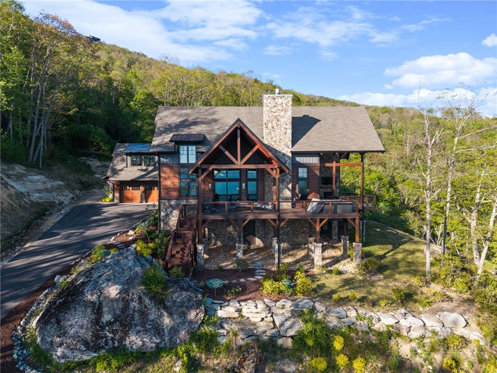1635 Eagles Nest Trail