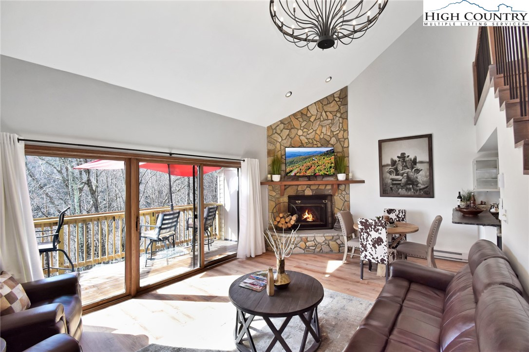 164 Hanging Rock Villas 321