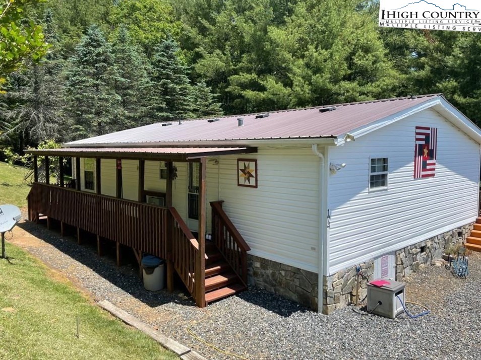 174 Greentree Lane