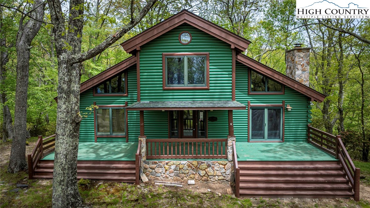 1742 Point Lookout Lane