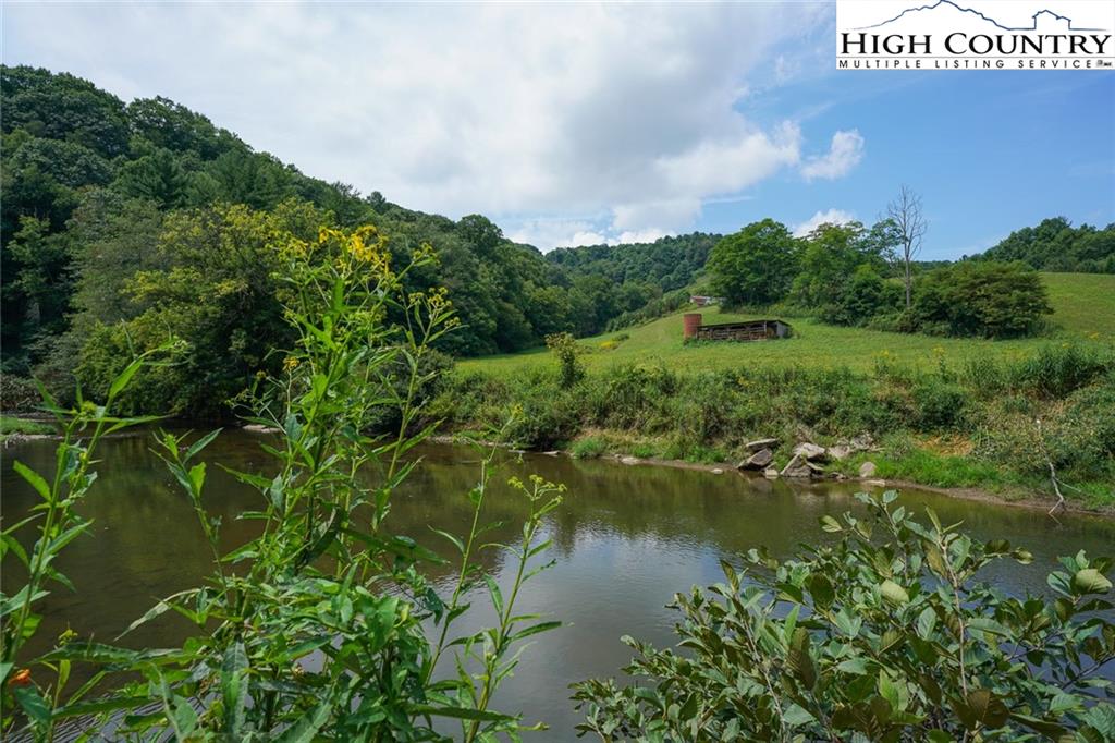 MLS 232706 176 Raven Rock Drive, Boone, NC 28607