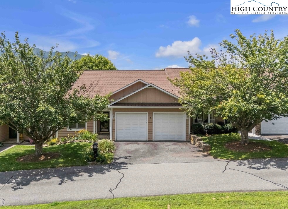 187 W Meadow Drive F2