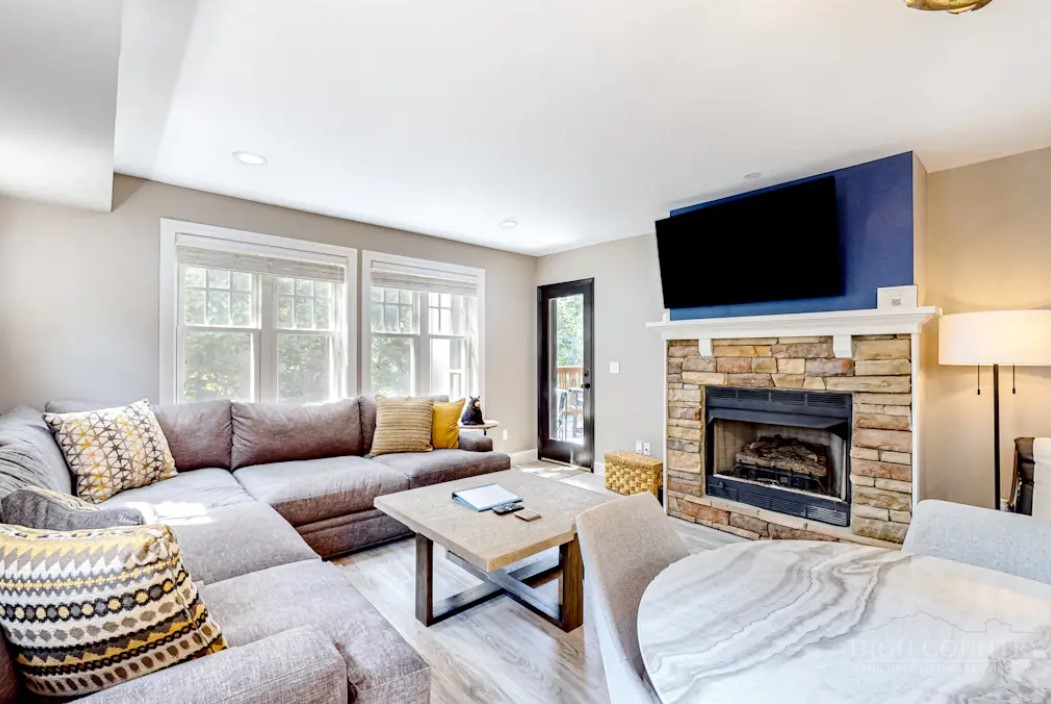 190 Still Lake Drive 321