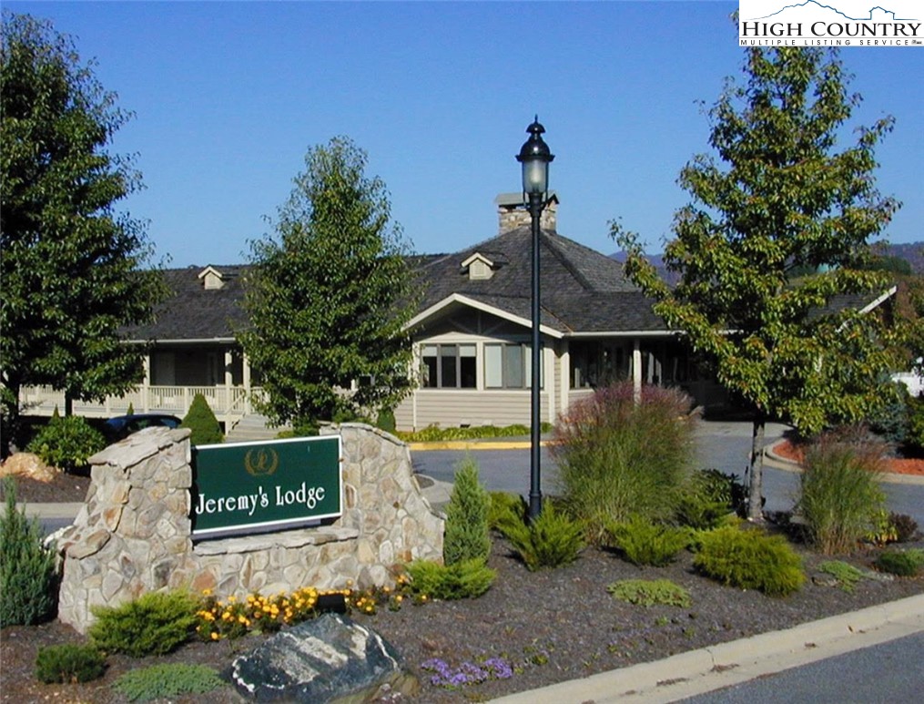 193 E Landing Drive 104